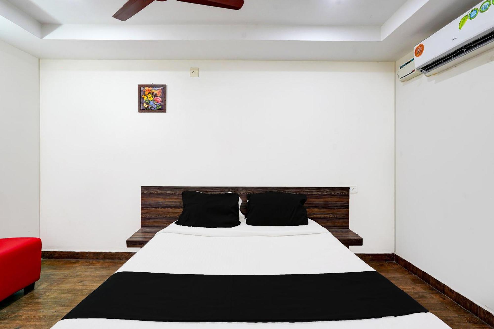 Hotel O Ambur Екстериор снимка