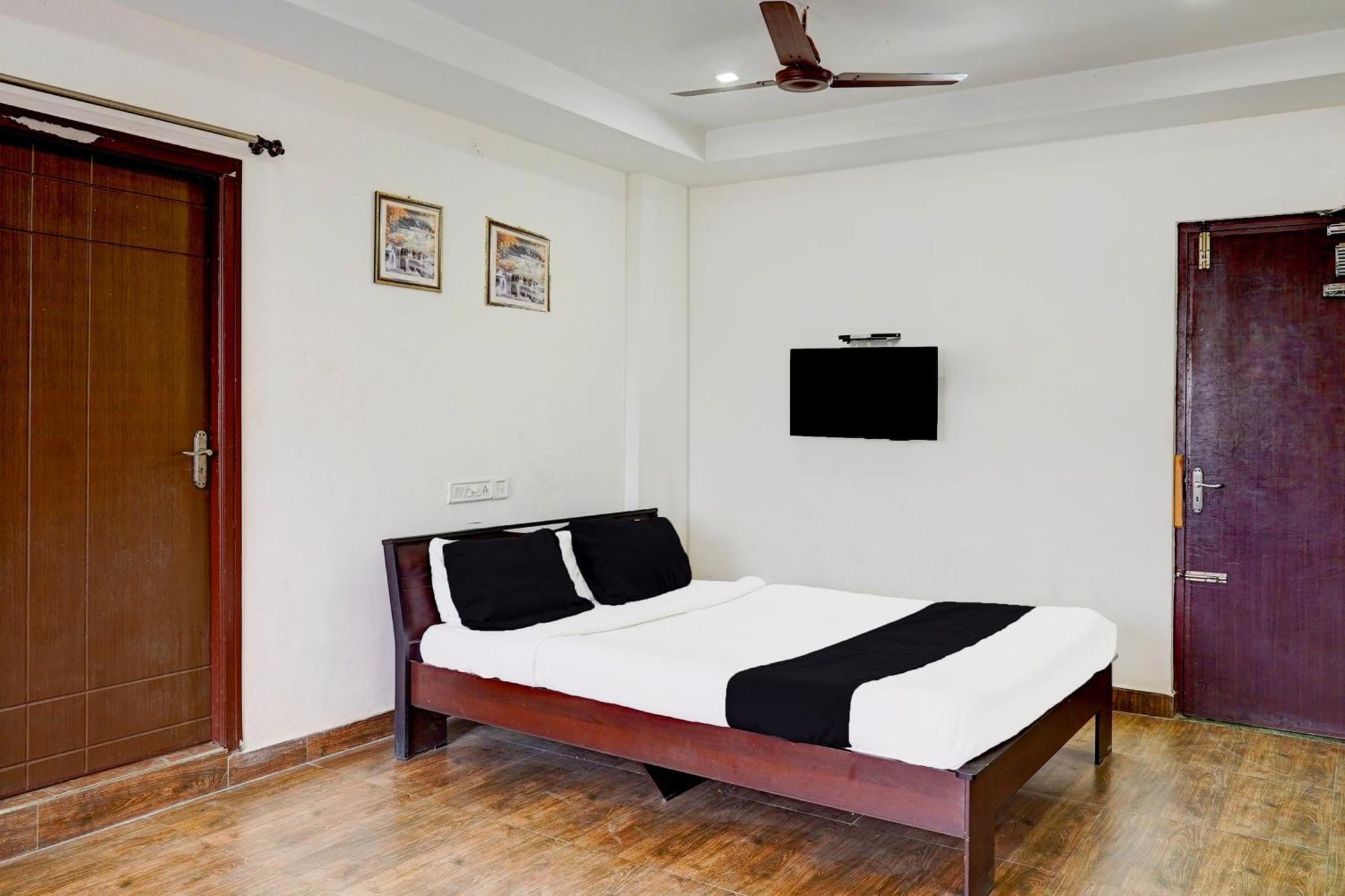 Hotel O Ambur Екстериор снимка